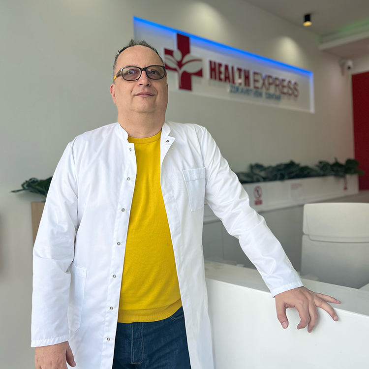 Mr sci. dr med. Aleksandar Pejić